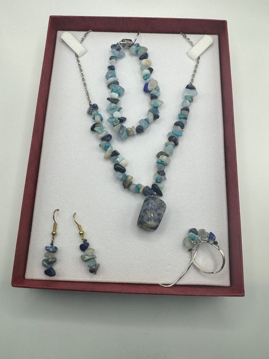 Sodalite and Turquoise Howlite, 4-piece Set - Herbal RocksSodalite and Turquoise Howlite, 4-piece SetsetsHerbal RocksHerbal RocksSodalite and Turquoise Howlite, 4-piece Set